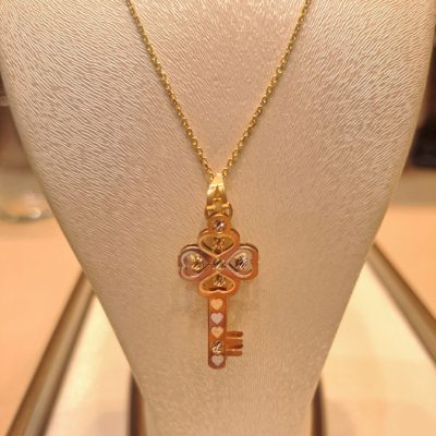 گردنبند ۳ بعدی